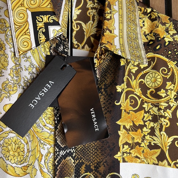 •NWT Versace Barocco patchwork Silk blouse - Picture 8 of 15